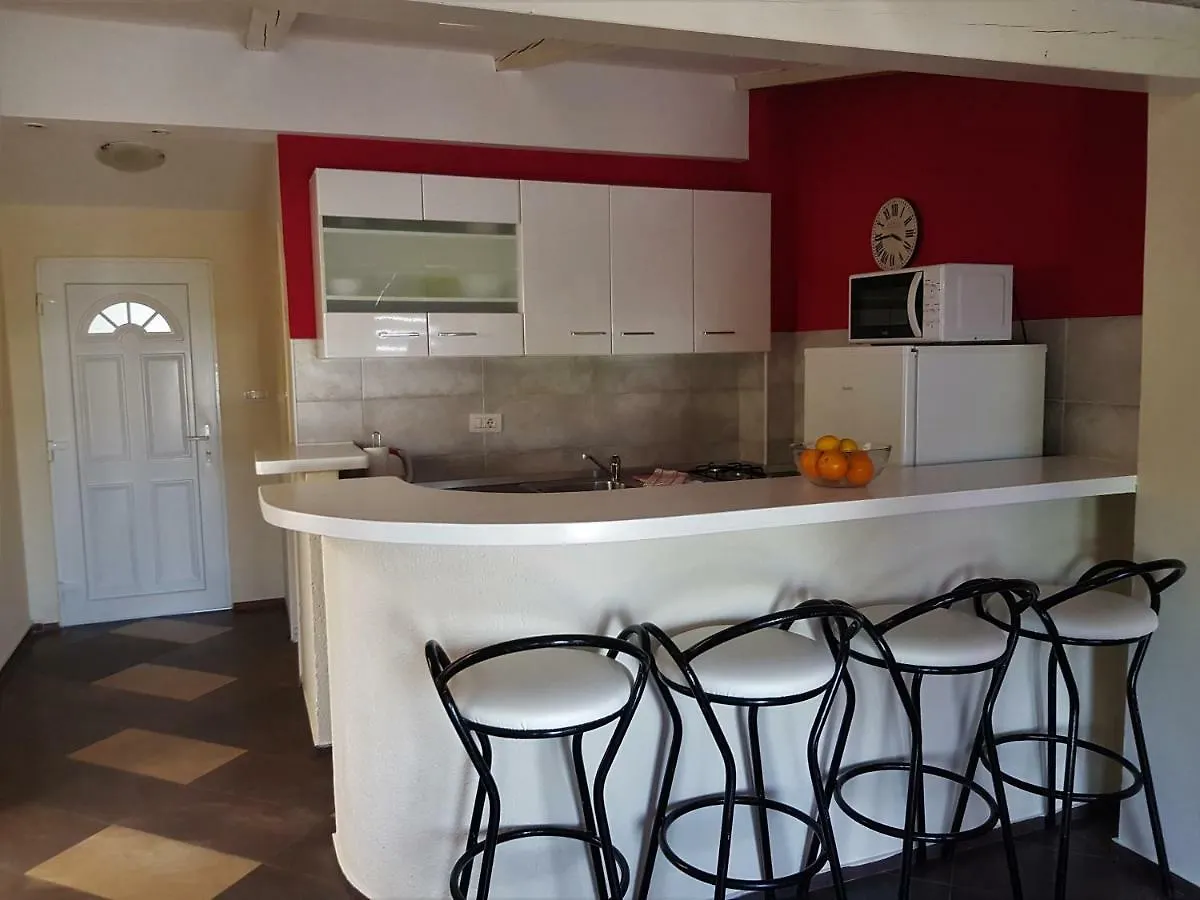 Seaview Apartment Pula Croatia